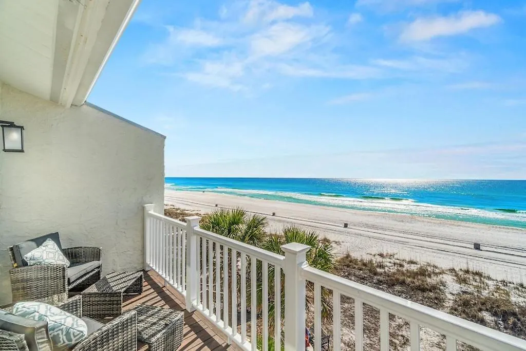 Newly Remodeled Beachfront Townhome - Sleeps 14 Panama City Beach Tatil Evi