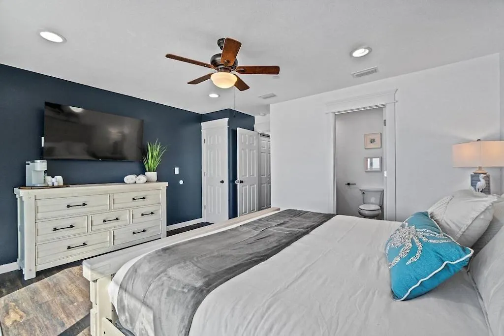 Tatil Evi Newly Remodeled Beachfront Townhome - Sleeps 14 Panama City Beach ABD